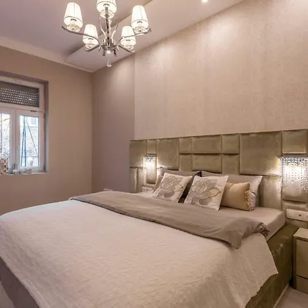 Xen Premium Апартаменты *